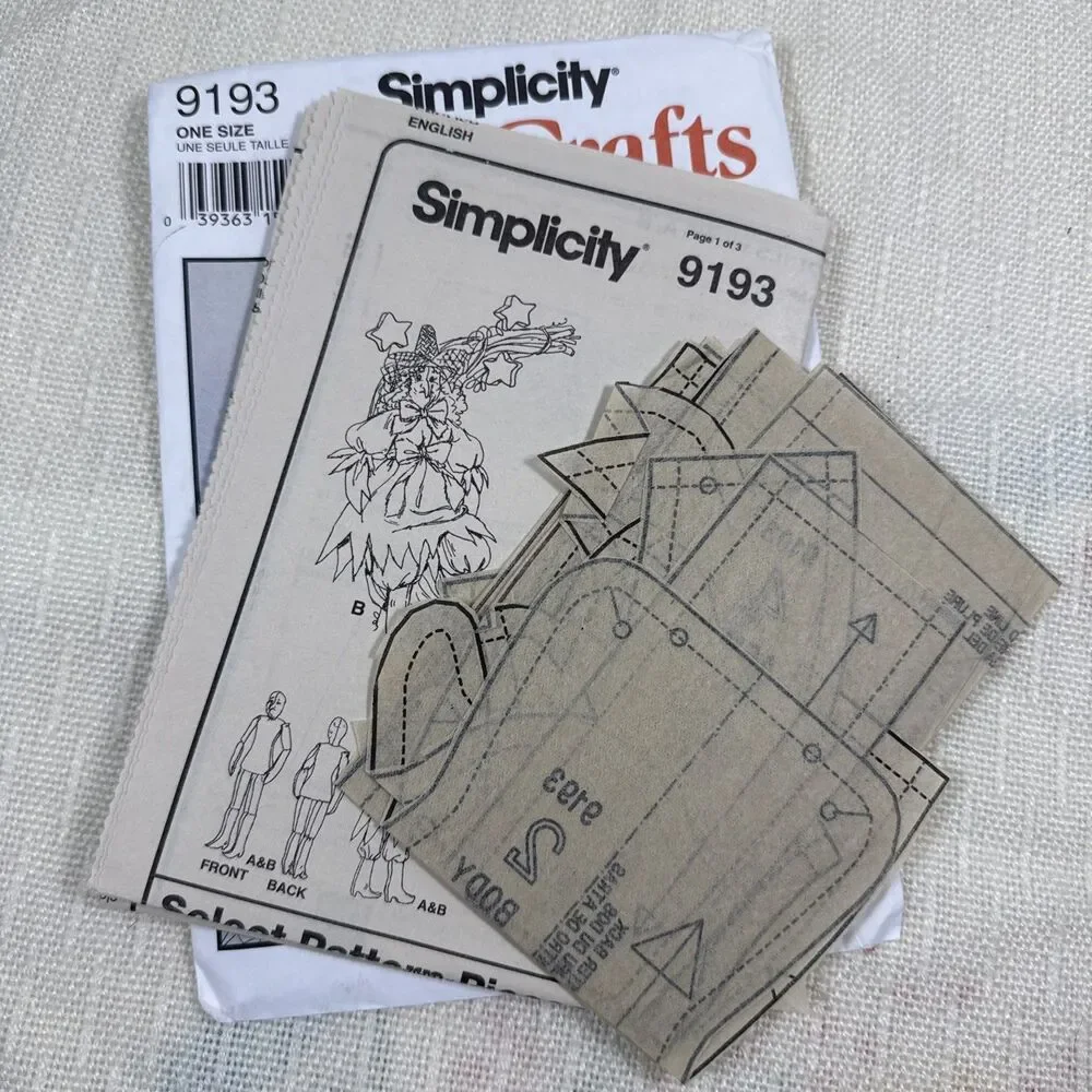 Simplicity Crafts Vintage Fall & Halloween Sewing Patterns Witch Crow Doll
